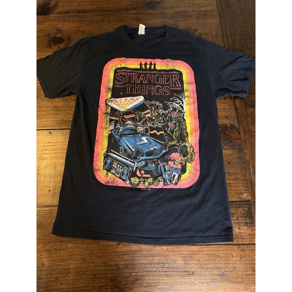 Stranger Things Netflix 2022 Retro Graphic T Shirt Black Men's Medium